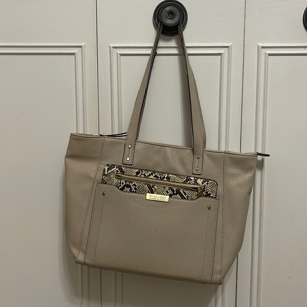 Kenneth Cole Reaction purse